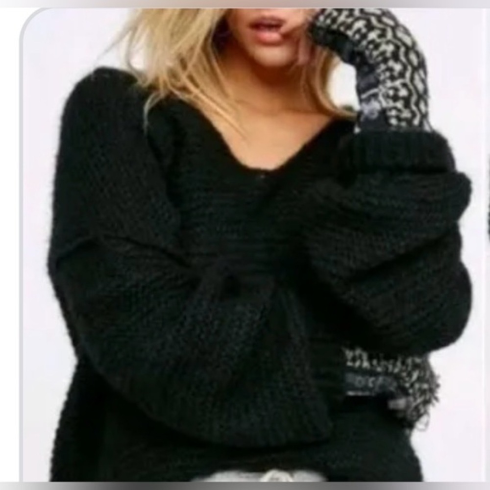 Rip Curl Black V-Neck Baggy Fit Sweater size Medium